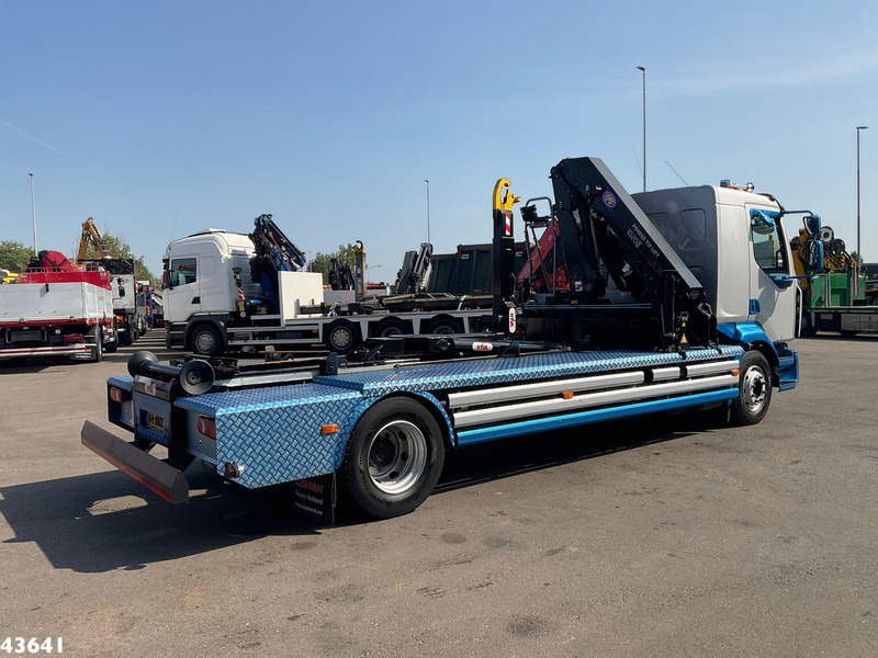 Renault D 240 Euro 6 HMF 10 Tonmeter laadkraan Just 66.850 km! - Camion ampliroll, Camion grue: photos 4 Renault D 240 Euro 6 HMF 10 Tonmeter laadkraan Just 66.850 km! - Camion ampliroll, Camion grue: photos 4