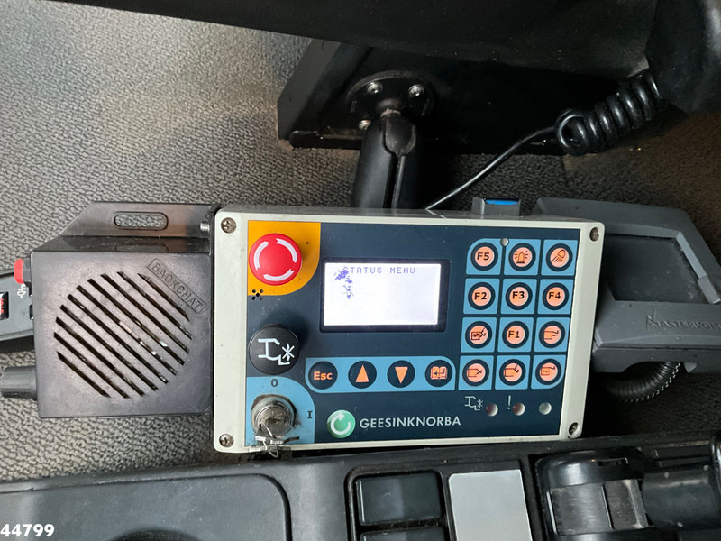 Benne à ordures ménagères Renault D 26 WIDE Euro 6 Geesink Norba MF 300 Just 128.417 km!: photos 19