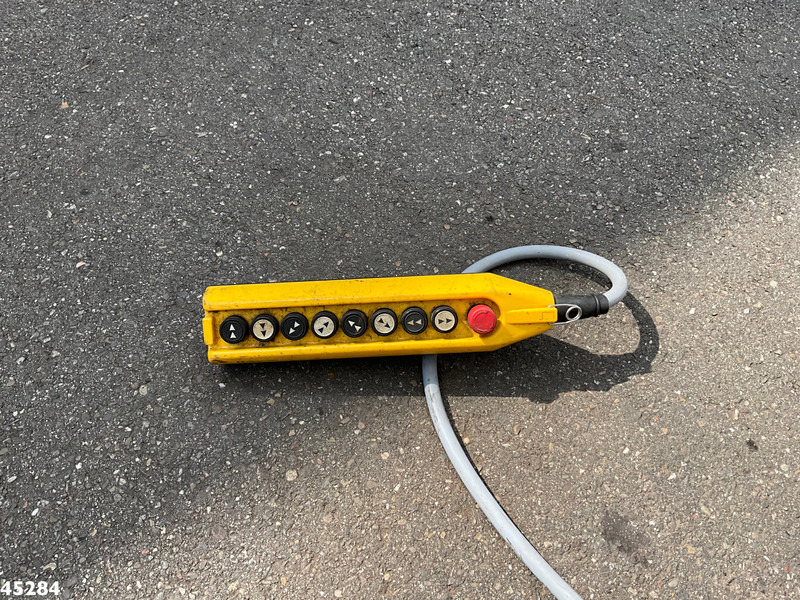 Camion hydrocureur Renault Midlum 210.15 Kolkenzuiger Just 182.847 km!: photos 16 Camion hydrocureur Renault Midlum 210.15 Kolkenzuiger Just 182.847 km!: photos 16