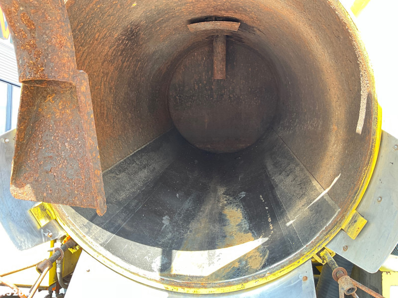 Camion hydrocureur Renault Midlum 210.15 Kolkenzuiger Just 182.847 km!: photos 11 Camion hydrocureur Renault Midlum 210.15 Kolkenzuiger Just 182.847 km!: photos 11