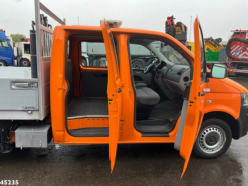 Photo d'intérieur 1: Volkswagen Transporter 2.0 TDI DC Hiab 1,3 Tonmeter laadkraan Just 194.250 km! en crédit-bail Volkswagen Transporter 2.0 TDI DC Hiab 1,3 Tonmeter laadkraan Just 194.250 km!
