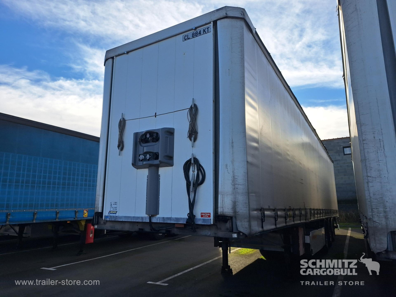 FRUEHAUF Curtainsider Standard Taillift - Semi-remorque rideaux coulissants: photos 3 FRUEHAUF Curtainsider Standard Taillift - Semi-remorque rideaux coulissants: photos 3