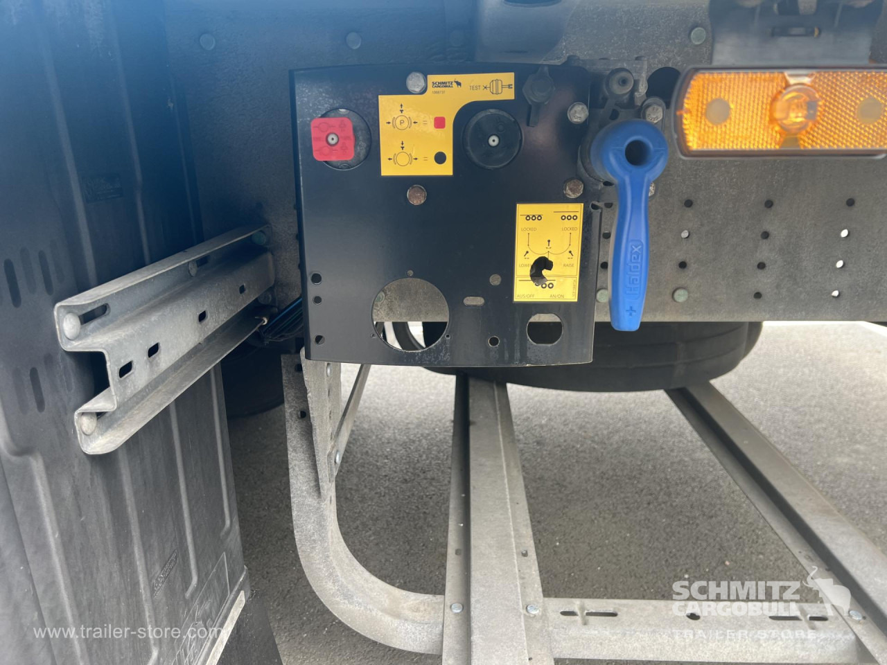 SCHMITZ Curtainsider Standard - Semi-remorque rideaux coulissants: photos 2 SCHMITZ Curtainsider Standard - Semi-remorque rideaux coulissants: photos 2