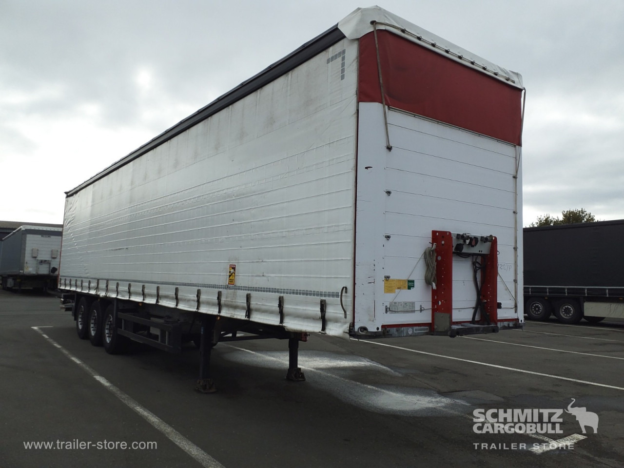 SCHMITZ Curtainsider Standard Taillift - Semi-remorque rideaux coulissants: photos 1 SCHMITZ Curtainsider Standard Taillift - Semi-remorque rideaux coulissants: photos 1