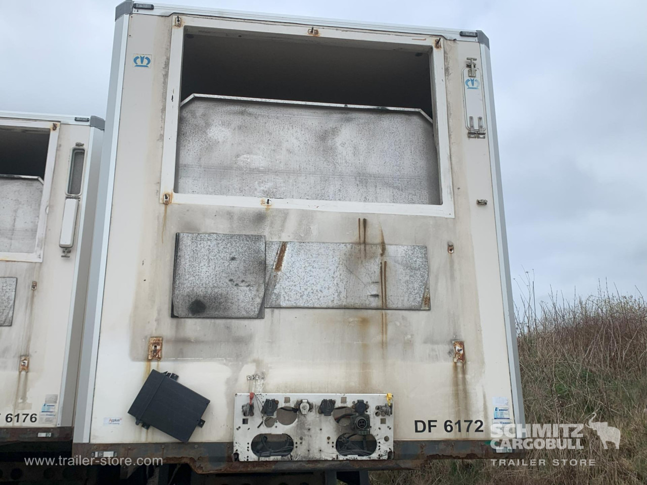 KRONE Reefer Standard Taillift - Semi-remorque isothermique: photos 1 KRONE Reefer Standard Taillift - Semi-remorque isothermique: photos 1