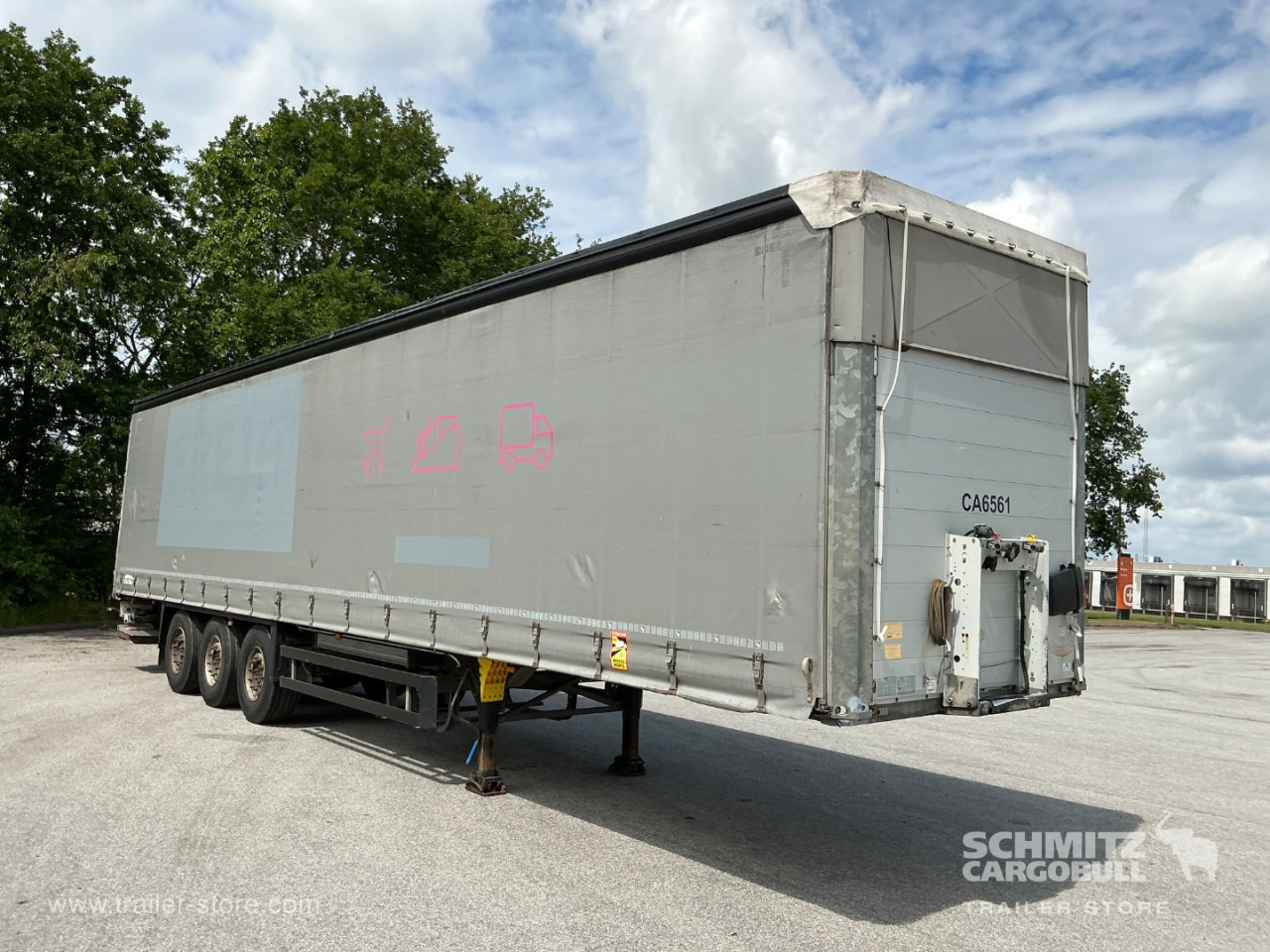 SCHMITZ Curtainsider Standard Taillift - Semi-remorque rideaux coulissants: photos 1 SCHMITZ Curtainsider Standard Taillift - Semi-remorque rideaux coulissants: photos 1