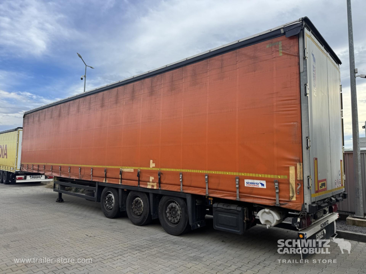 SCHMITZ Curtainsider Mega - Semi-remorque rideaux coulissants: photos 3 SCHMITZ Curtainsider Mega - Semi-remorque rideaux coulissants: photos 3