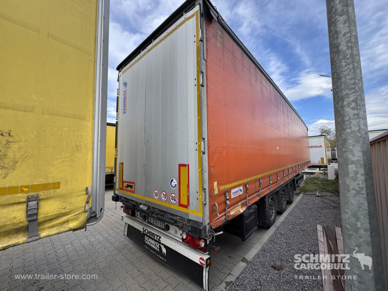 SCHMITZ Curtainsider Mega - Semi-remorque rideaux coulissants: photos 4 SCHMITZ Curtainsider Mega - Semi-remorque rideaux coulissants: photos 4