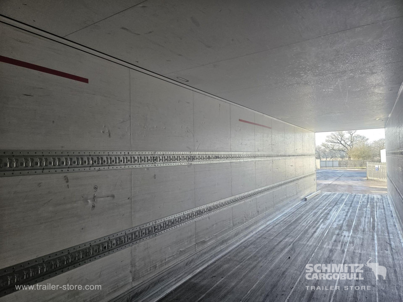 SCHMITZ Reefer Standard - Semi-remorque isothermique: photos 3 SCHMITZ Reefer Standard - Semi-remorque isothermique: photos 3