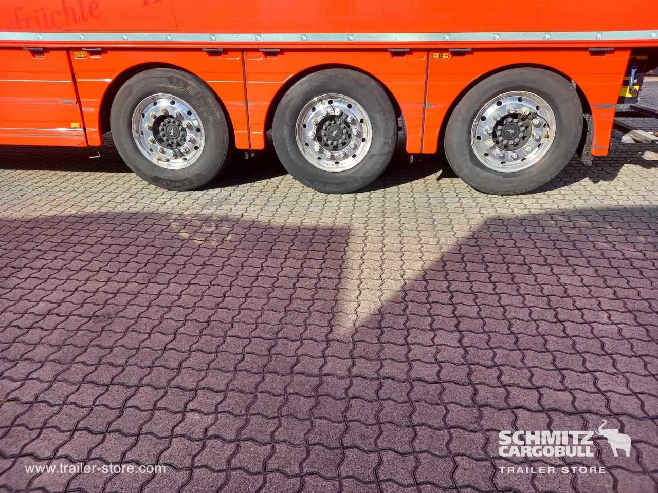SCHMITZ Reefer Multitemp Double deck - Semi-remorque isothermique: photos 2 SCHMITZ Reefer Multitemp Double deck - Semi-remorque isothermique: photos 2