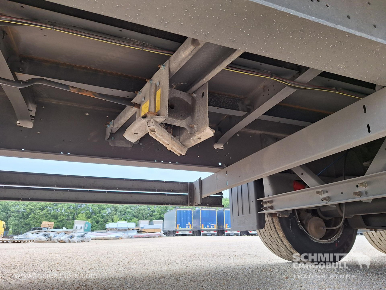 SCHMITZ Curtainsider Mega - Semi-remorque rideaux coulissants: photos 3 SCHMITZ Curtainsider Mega - Semi-remorque rideaux coulissants: photos 3