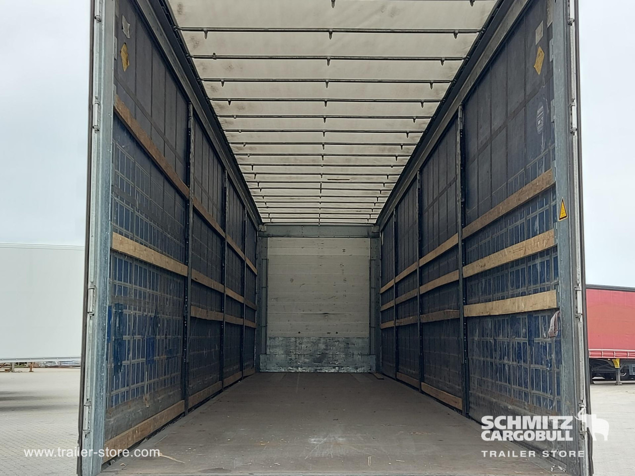 SCHMITZ Curtainsider Mega - Semi-remorque rideaux coulissants: photos 3 SCHMITZ Curtainsider Mega - Semi-remorque rideaux coulissants: photos 3