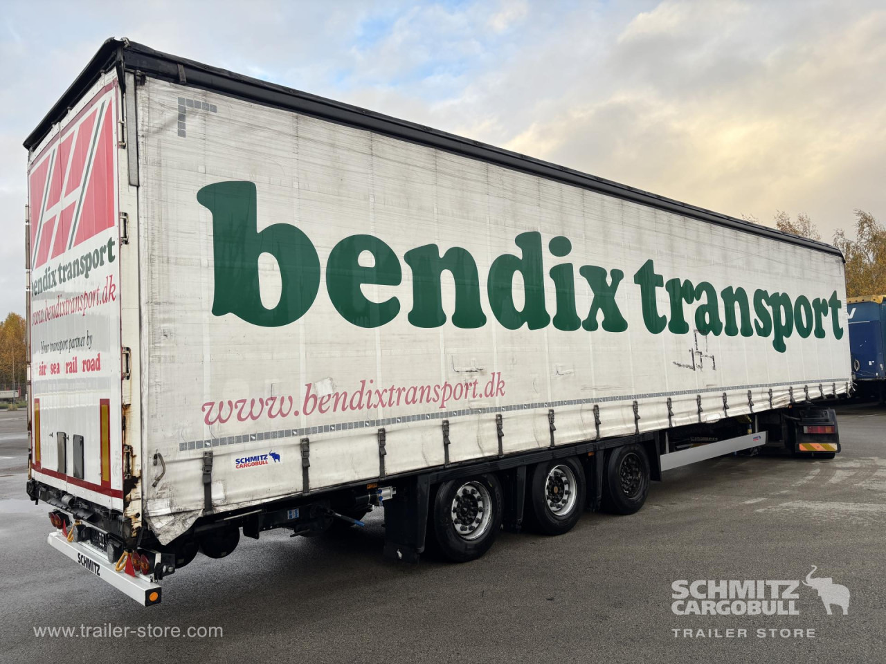 SCHMITZ Curtainsider Mega - Semi-remorque rideaux coulissants: photos 1 SCHMITZ Curtainsider Mega - Semi-remorque rideaux coulissants: photos 1