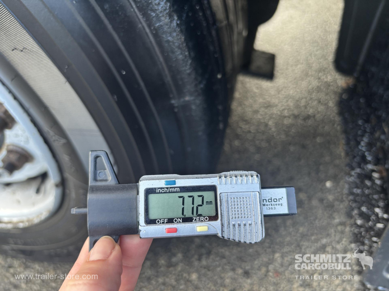 SCHMITZ Curtainsider Mega - Semi-remorque rideaux coulissants: photos 4 SCHMITZ Curtainsider Mega - Semi-remorque rideaux coulissants: photos 4