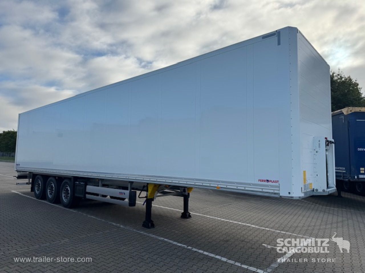 SCHMITZ Oplegger Kasten Standard Roller shutter door - Semi-remorque fourgon: photos 5 SCHMITZ Oplegger Kasten Standard Roller shutter door - Semi-remorque fourgon: photos 5
