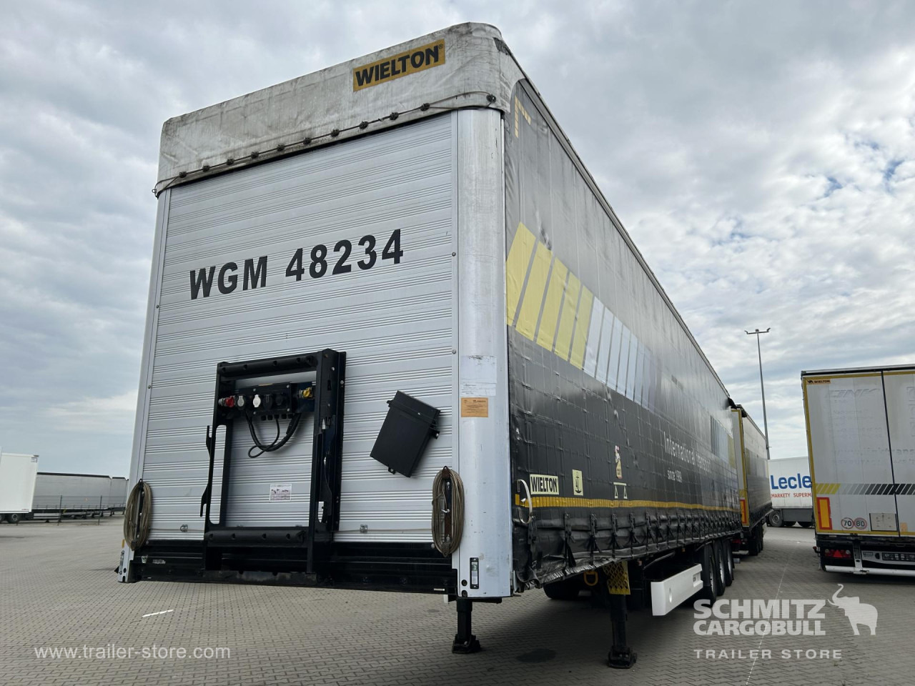 WIELTON Curtainsider Mega - Semi-remorque rideaux coulissants: photos 1 WIELTON Curtainsider Mega - Semi-remorque rideaux coulissants: photos 1