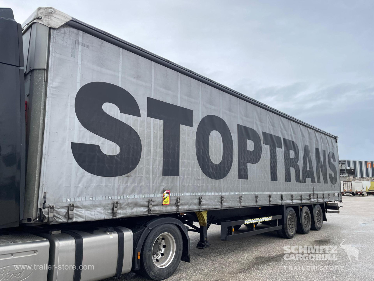Semi-remorque rideaux coulissants SCHMITZ Curtainsider Standard: photos 10 Semi-remorque rideaux coulissants SCHMITZ Curtainsider Standard: photos 10