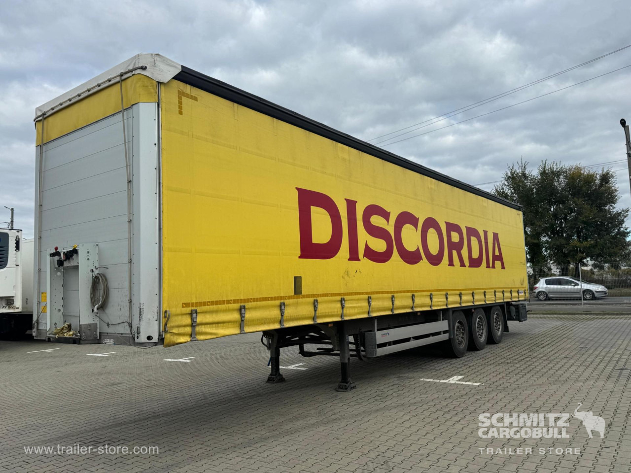 SCHMITZ Curtainsider Standard - Semi-remorque rideaux coulissants: photos 1 SCHMITZ Curtainsider Standard - Semi-remorque rideaux coulissants: photos 1