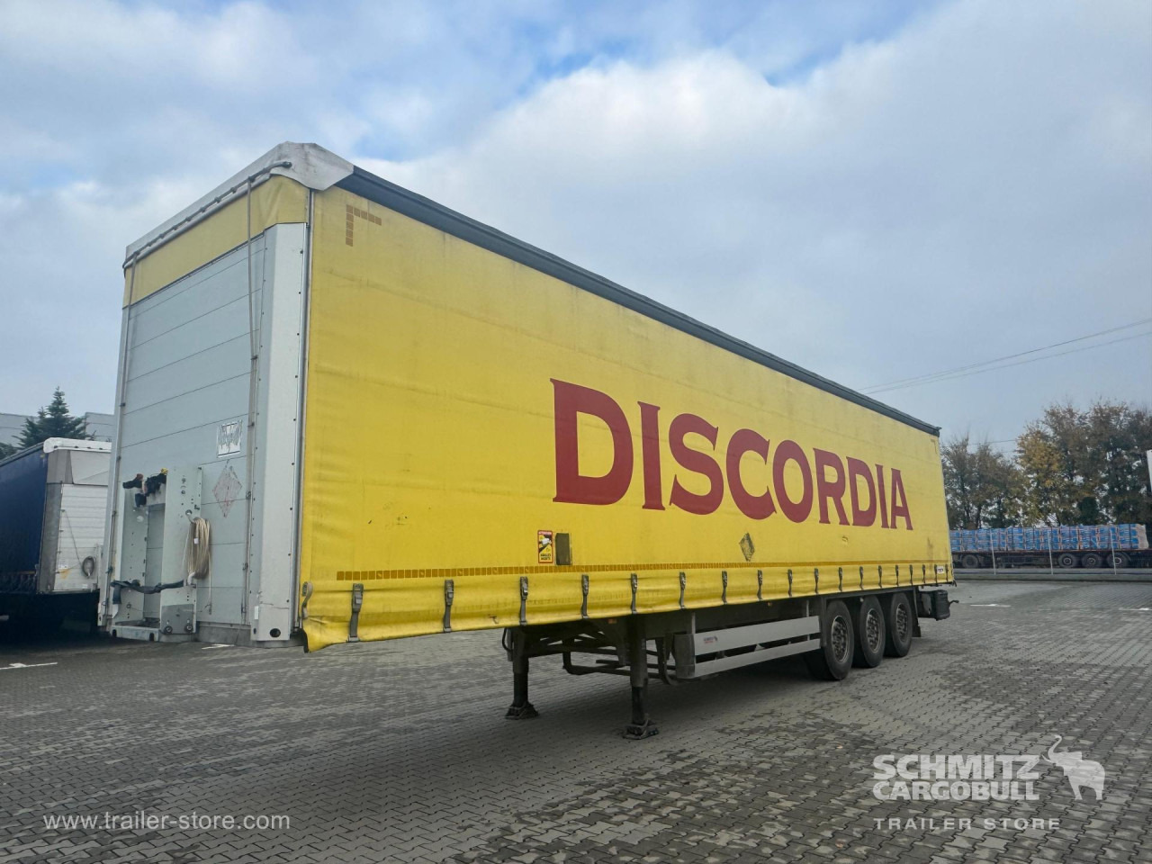 SCHMITZ Curtainsider Standard - Semi-remorque rideaux coulissants: photos 1 SCHMITZ Curtainsider Standard - Semi-remorque rideaux coulissants: photos 1