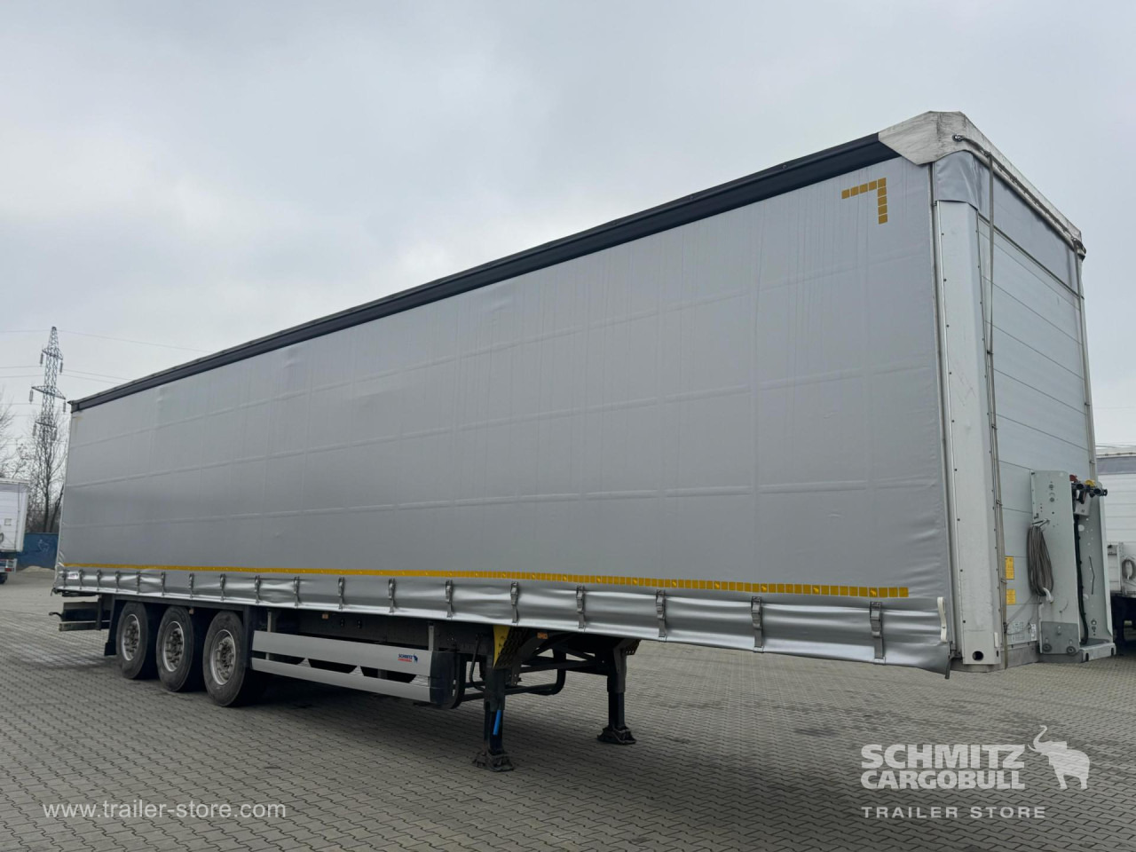 SCHMITZ Curtainsider Standard - Semi-remorque rideaux coulissants: photos 1 SCHMITZ Curtainsider Standard - Semi-remorque rideaux coulissants: photos 1