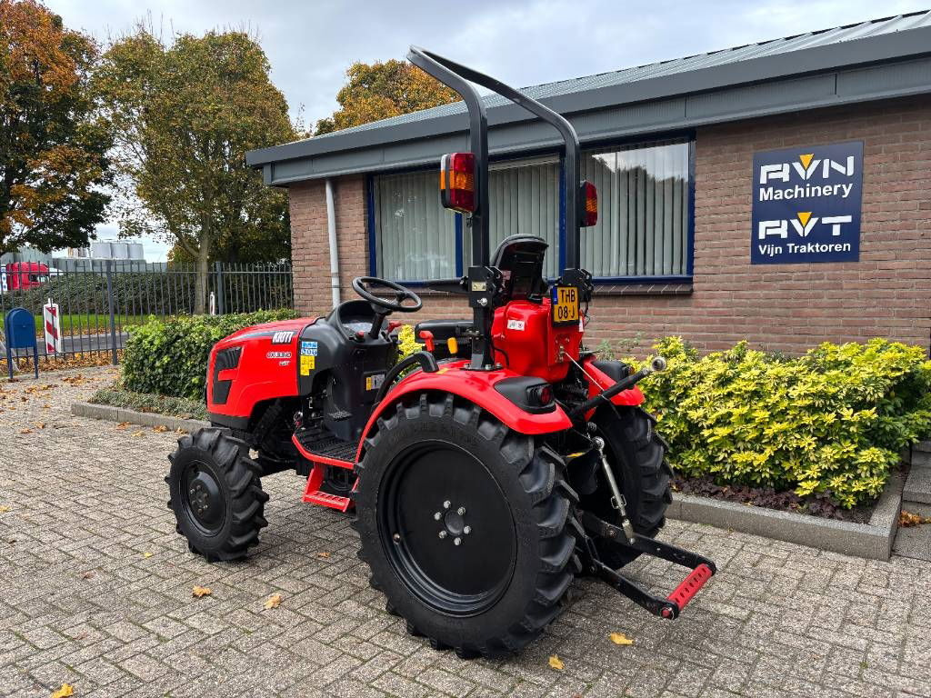 Kioti CK 3310 HST - Micro tracteur: photos 3 Kioti CK 3310 HST - Micro tracteur: photos 3