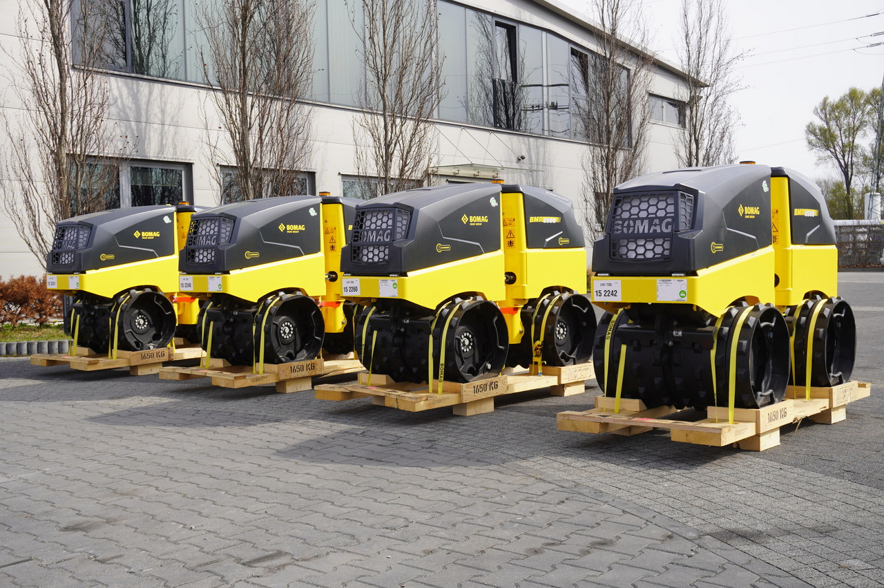 BOMAG BMP 8500 brand-new trench roller / Remote Control / 4 units - Rouleau compresseur: photos 1 BOMAG BMP 8500 brand-new trench roller / Remote Control / 4 units - Rouleau compresseur: photos 1