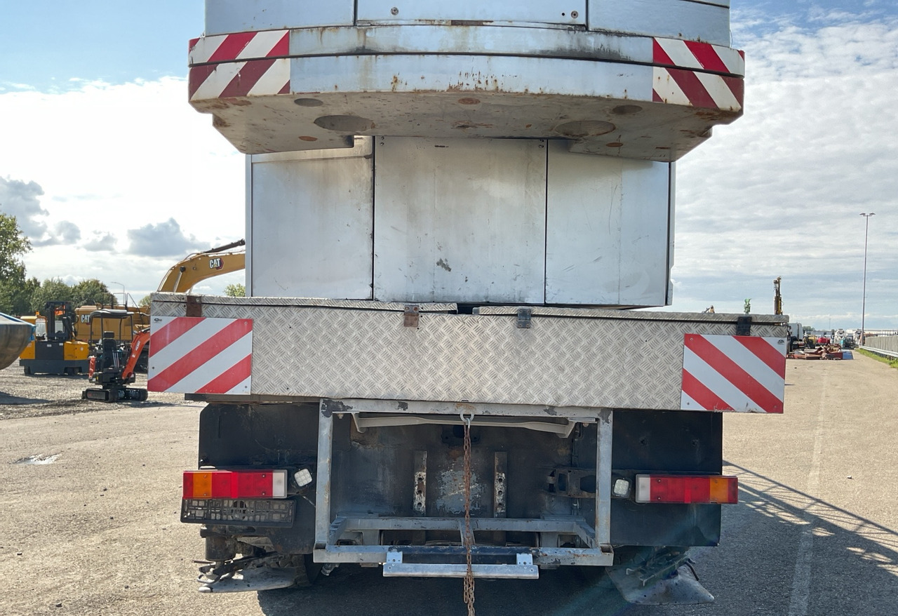 FAUN ATF65G-4 all terrain crane / 65 t cap. / 44 m reach - Grue tout-terrain: photos 3 FAUN ATF65G-4 all terrain crane / 65 t cap. / 44 m reach - Grue tout-terrain: photos 3