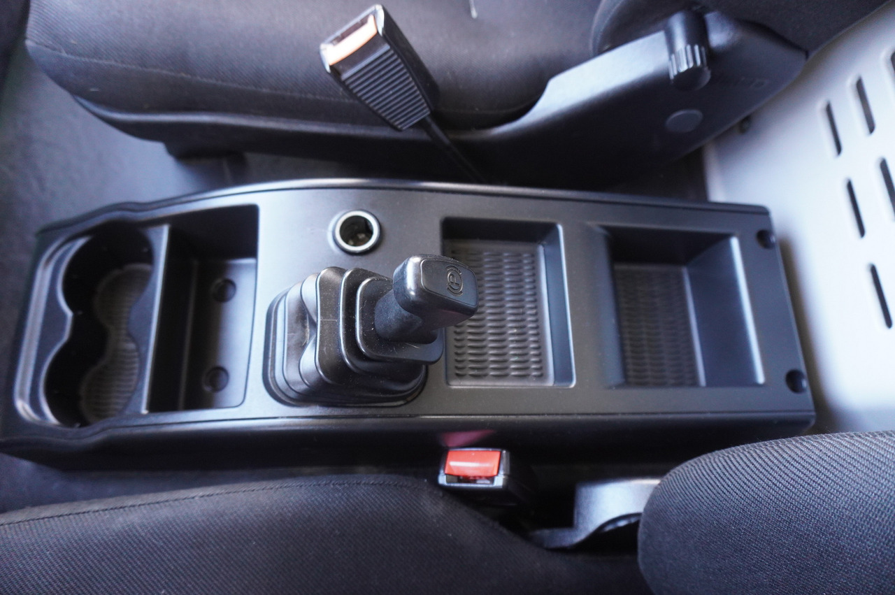 Camion fourgon IVECO Eurocargo 120-190 / 160 thousand km !!! / Box 18 EPAL / Dhollandia lift 1500 kg: photos 13