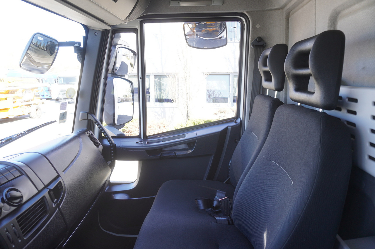 Camion fourgon IVECO Eurocargo 120-190 / 160 thousand km !!! / Box 18 EPAL / Dhollandia lift 1500 kg: photos 12