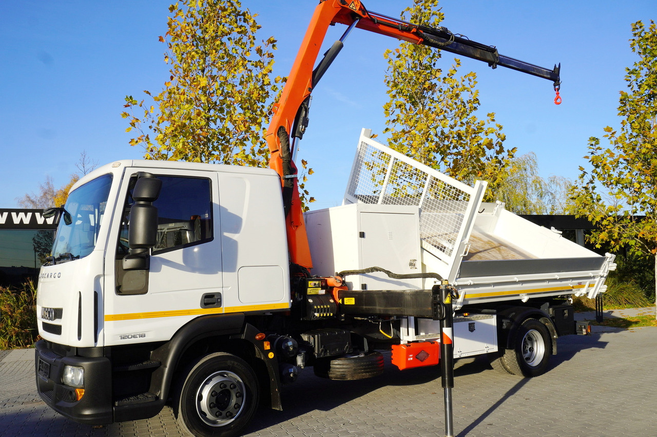 IVECO Eurocargo 120E18 Crane Palfinger / 3-way tipper / sleeper cab - Camion benne, Camion grue: photos 3 IVECO Eurocargo 120E18 Crane Palfinger / 3-way tipper / sleeper cab - Camion benne, Camion grue: photos 3