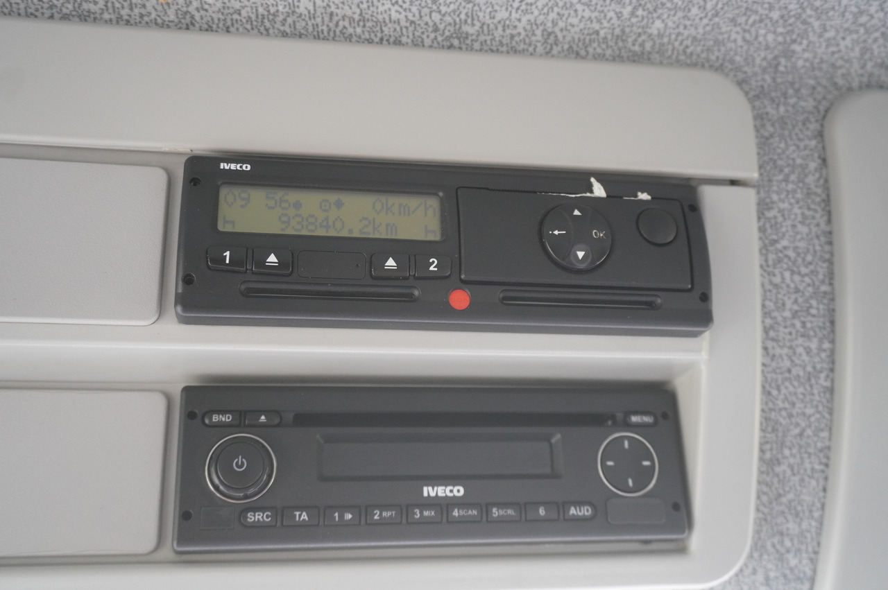 IVECO Eurocargo 150 E25 / 90 tho. km !!! / Tow truck - Camion plateau: photos 2 IVECO Eurocargo 150 E25 / 90 tho. km !!! / Tow truck - Camion plateau: photos 2