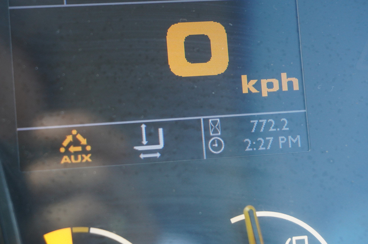 JCB 535-95 / 3.5 T / range 9.5 m / 700 MTH!! - Chargeuse sur pneus télescopique: photos 2 JCB 535-95 / 3.5 T / range 9.5 m / 700 MTH!! - Chargeuse sur pneus télescopique: photos 2
