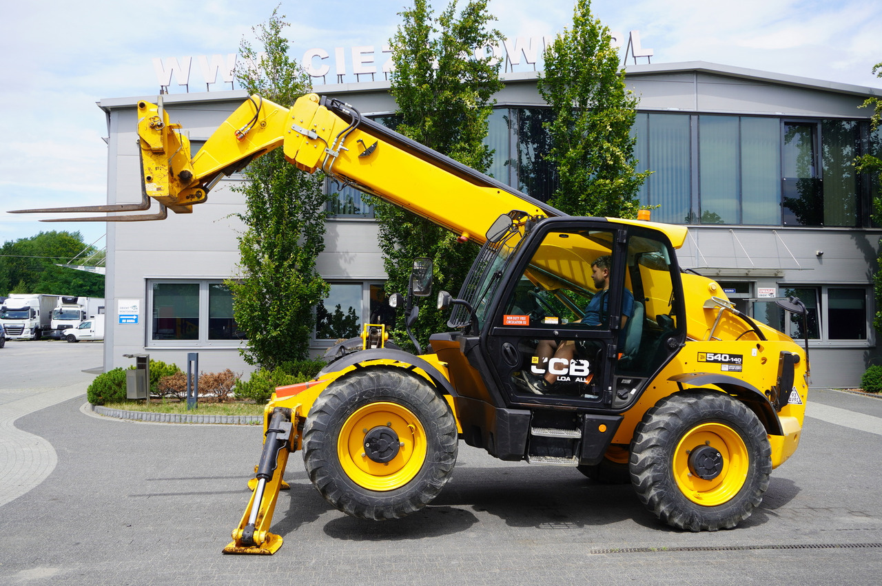 JCB 540-140 telescopic loader / 14 m range / 1800 MTH - Chariot télescopique: photos 2 JCB 540-140 telescopic loader / 14 m range / 1800 MTH - Chariot télescopique: photos 2