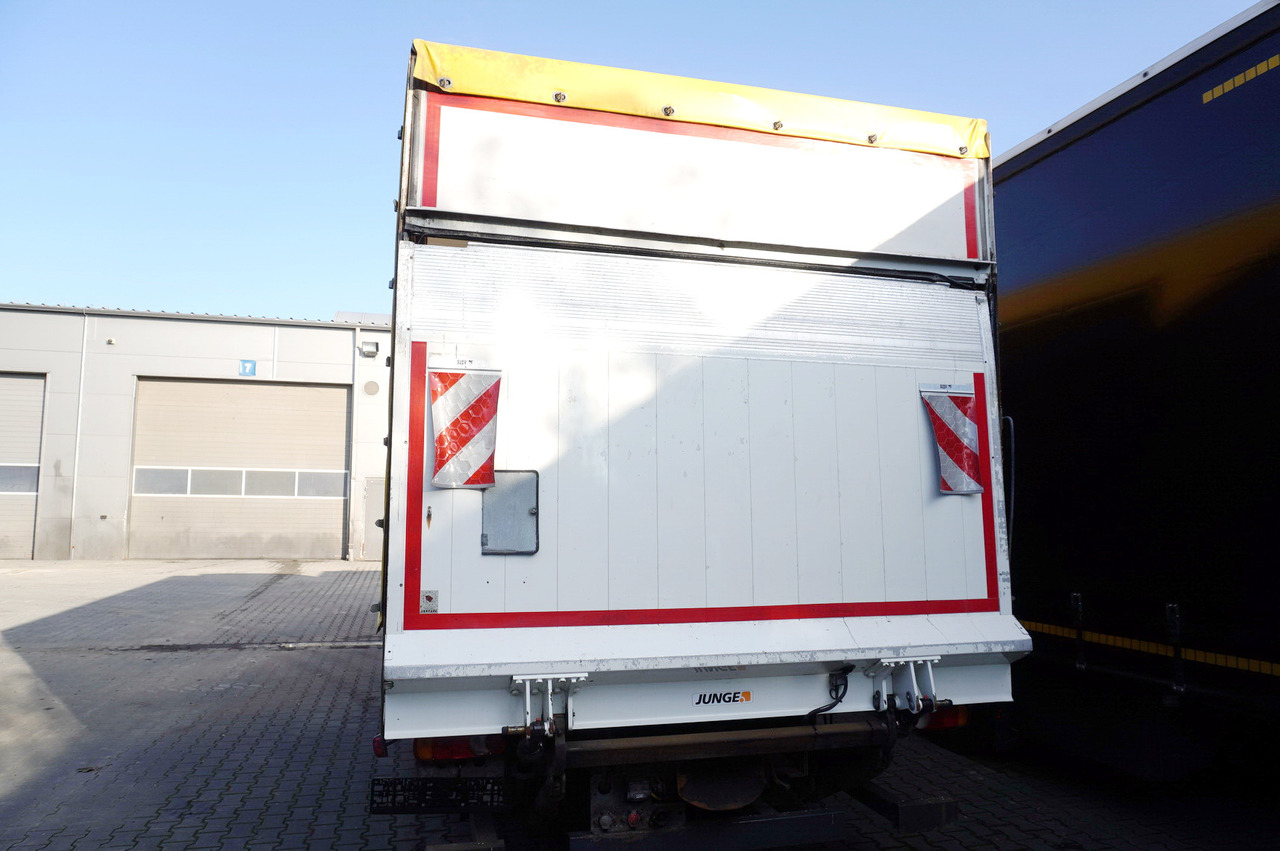 JUNGE Body Tarpaulin JUNGE / 18 Europallets / 2015 - Carrosserie bâchee: photos 5 JUNGE Body Tarpaulin JUNGE / 18 Europallets / 2015 - Carrosserie bâchee: photos 5