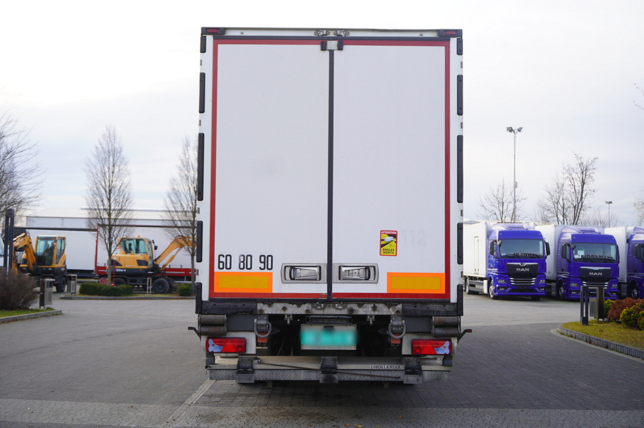 LAMBERET Refrigerated semi-trailer / Carrier Vector 1550 / Dhollandia lift 2500 kg - Semi-remorque frigorifique: photos 4 LAMBERET Refrigerated semi-trailer / Carrier Vector 1550 / Dhollandia lift 2500 kg - Semi-remorque frigorifique: photos 4
