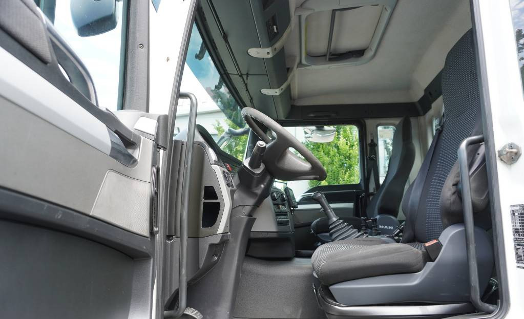 MAN TGS 35.400 8×4 HYVA LIFT 32.56 SE hooklift en crédit-bail MAN TGS 35.400 8×4 HYVA LIFT 32.56 SE hooklift: photos 9 MAN TGS 35.400 8×4 HYVA LIFT 32.56 SE hooklift en crédit-bail MAN TGS 35.400 8×4 HYVA LIFT 32.56 SE hooklift: photos 9