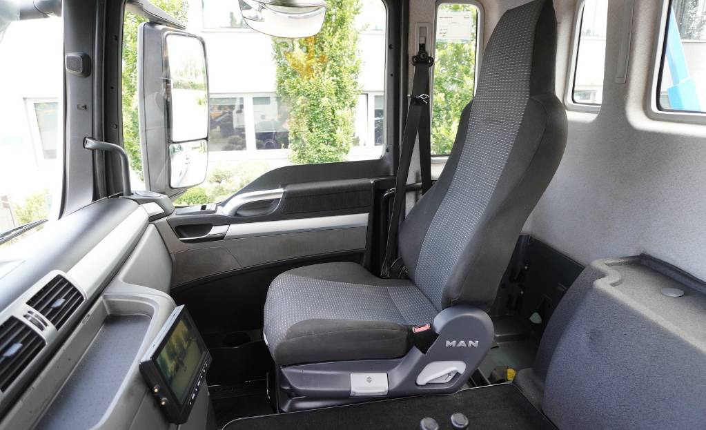 MAN TGS 35.400 8×4 HYVA LIFT 32.56 SE hooklift en crédit-bail MAN TGS 35.400 8×4 HYVA LIFT 32.56 SE hooklift: photos 11 MAN TGS 35.400 8×4 HYVA LIFT 32.56 SE hooklift en crédit-bail MAN TGS 35.400 8×4 HYVA LIFT 32.56 SE hooklift: photos 11