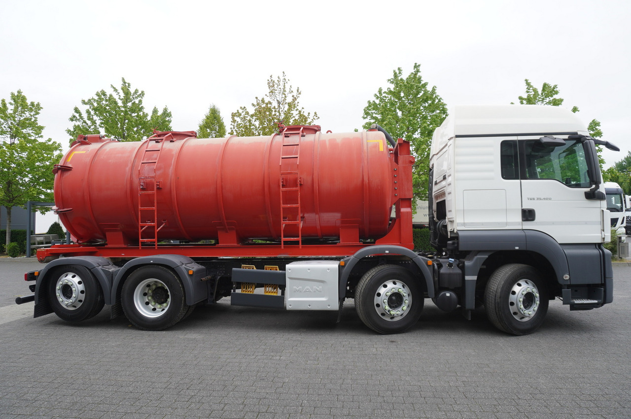 MAN TGS 35.420 8×2 / NEW septic barrel 13000 L / 3 steered axles - Camion citerne: photos 5 MAN TGS 35.420 8×2 / NEW septic barrel 13000 L / 3 steered axles - Camion citerne: photos 5