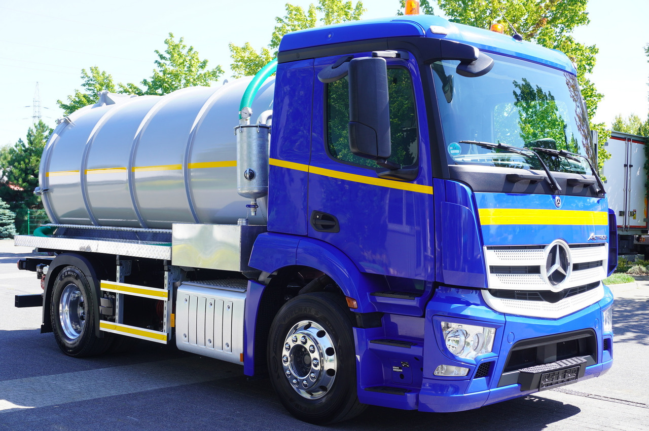 MERCEDES-BENZ Actros 18.35 LS / Body NEW septic tank (08/2025) 11000 l / 280000 kilometers! - Tonne à lisier: photos 3 MERCEDES-BENZ Actros 18.35 LS / Body NEW septic tank (08/2025) 11000 l / 280000 kilometers! - Tonne à lisier: photos 3