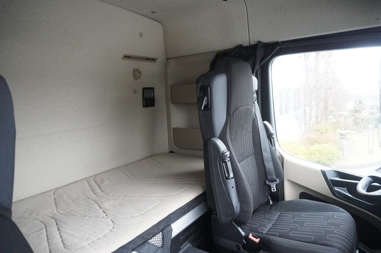 Châssis cabine MERCEDES-BENZ Actros 1824 / 9.1 m chassis / sleeping cabin: photos 28