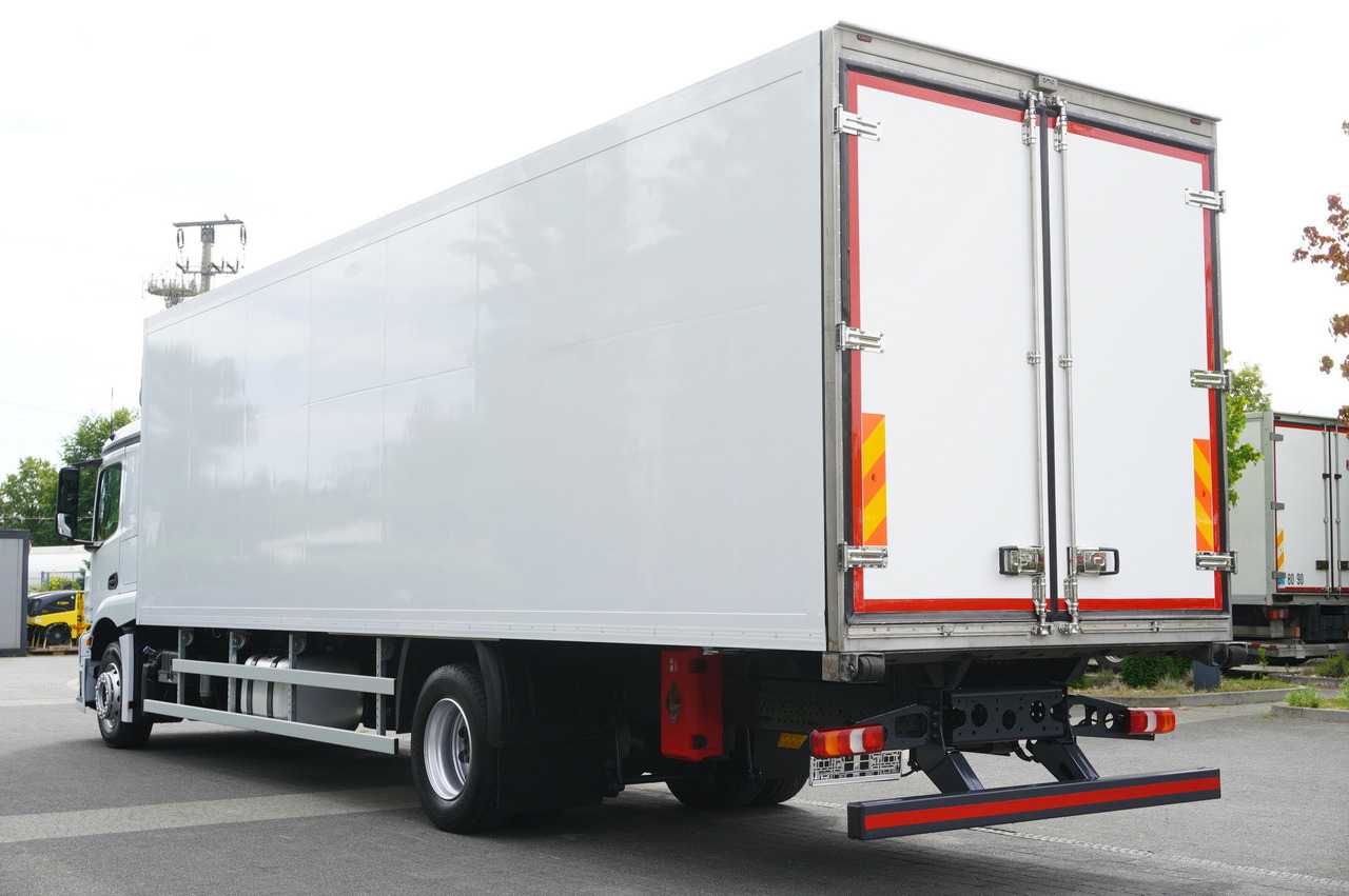 MERCEDES-BENZ Actros 1824 / Refrigerator 22 EPAL / Carrier Supra 850 / Sleeping cabin - Camion frigorifique: photos 3 MERCEDES-BENZ Actros 1824 / Refrigerator 22 EPAL / Carrier Supra 850 / Sleeping cabin - Camion frigorifique: photos 3