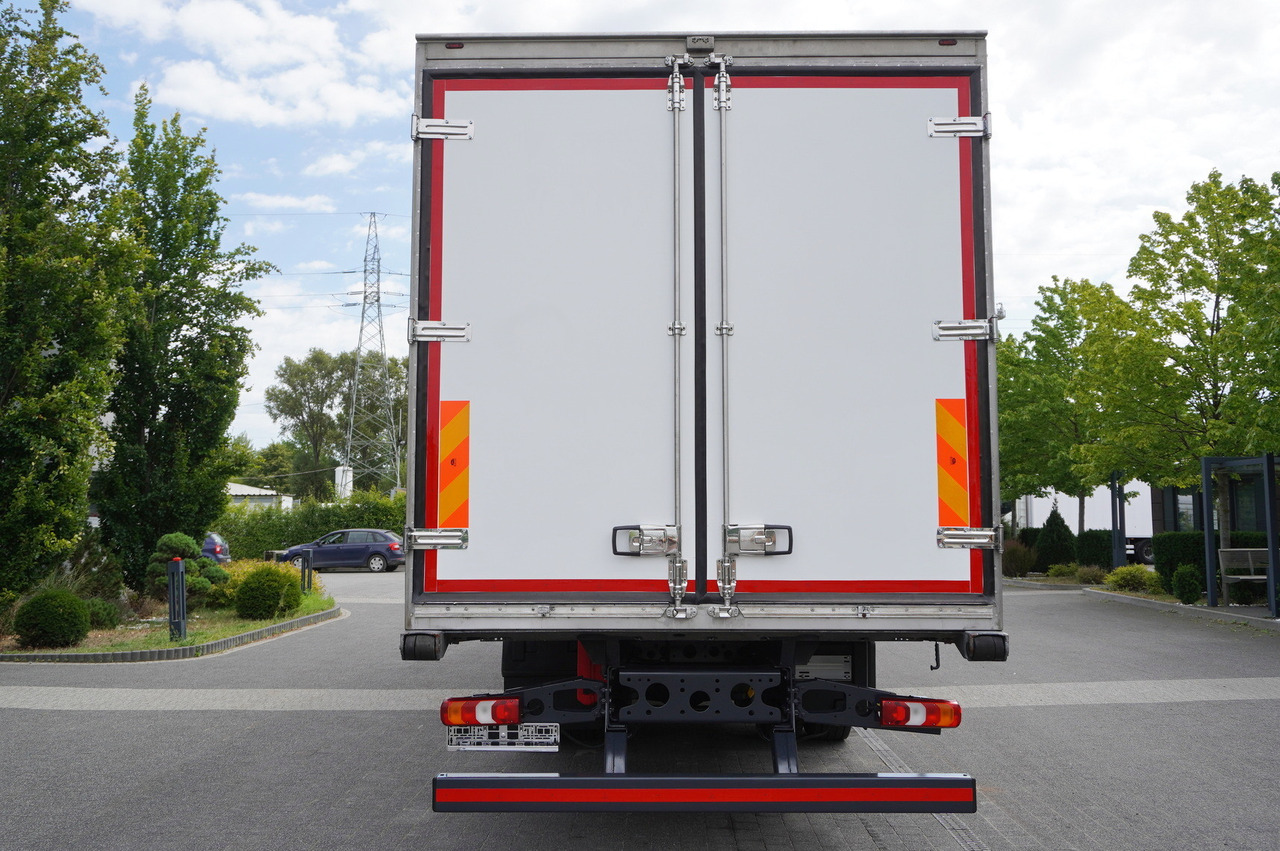 MERCEDES-BENZ Actros 1824 / Refrigerator 22 EPAL / Carrier Supra 850 / Sleeping cabin - Camion frigorifique: photos 4 MERCEDES-BENZ Actros 1824 / Refrigerator 22 EPAL / Carrier Supra 850 / Sleeping cabin - Camion frigorifique: photos 4