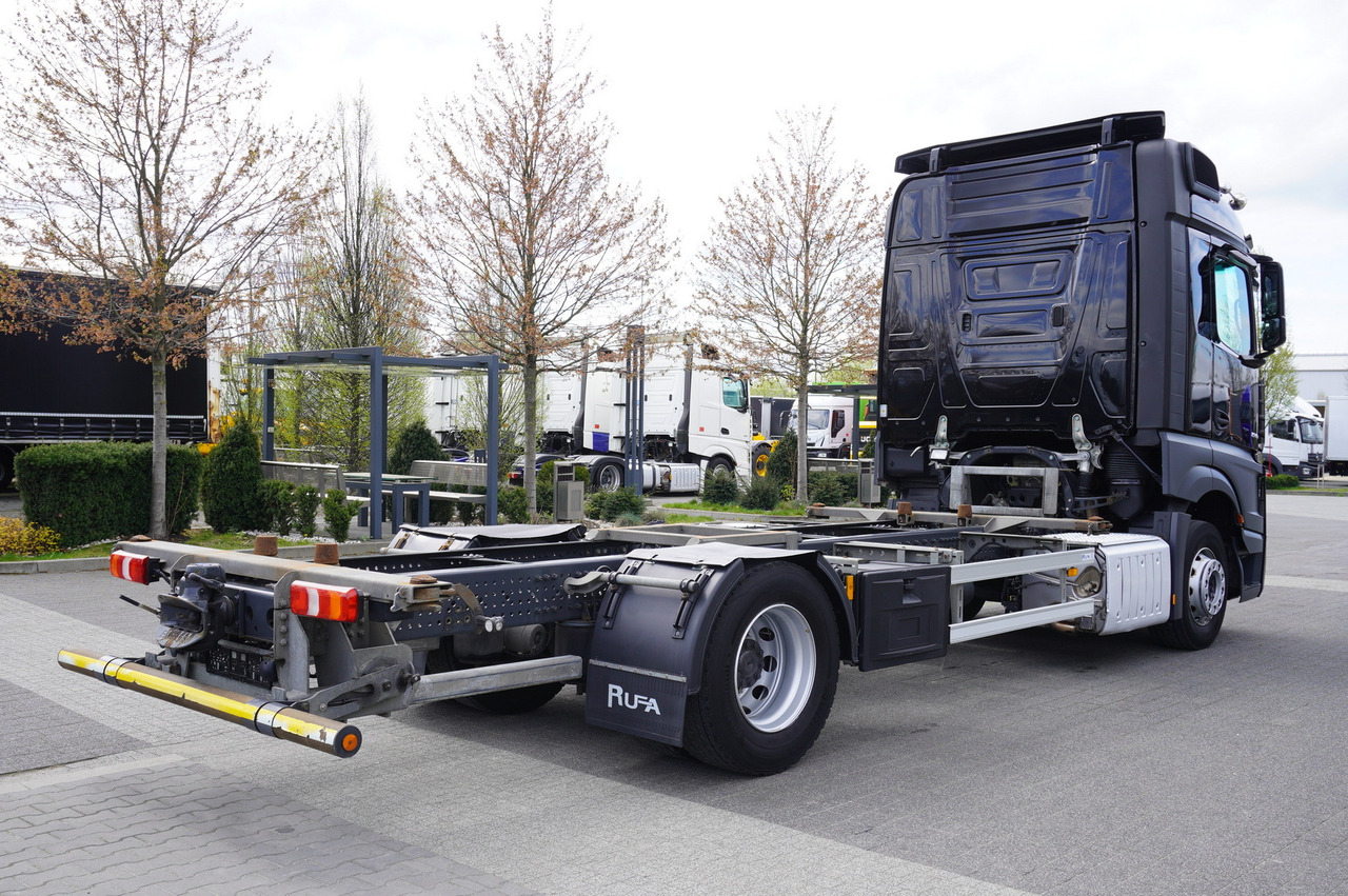 MERCEDES-BENZ Actros 1840 E6 4x2 / Lounge chair BDF - Châssis cabine: photos 4 MERCEDES-BENZ Actros 1840 E6 4x2 / Lounge chair BDF - Châssis cabine: photos 4