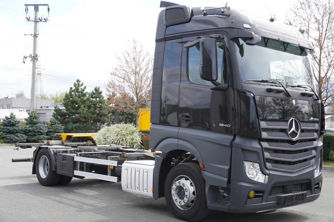 MERCEDES-BENZ Actros 1840 E6 4x2 / Lounge chair BDF - Châssis cabine: photos 2 MERCEDES-BENZ Actros 1840 E6 4x2 / Lounge chair BDF - Châssis cabine: photos 2