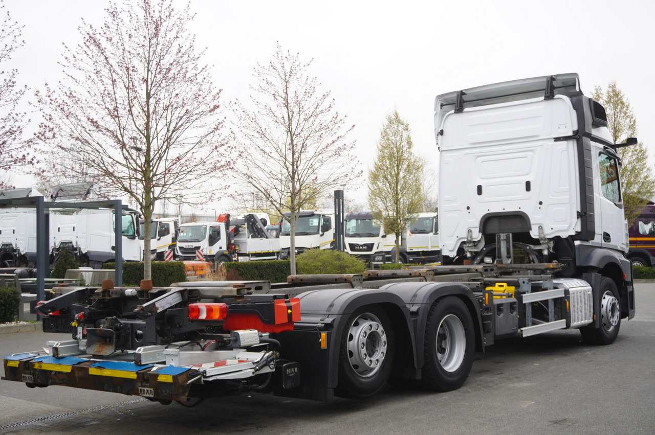 MERCEDES-BENZ Actros 2545 6×2 MP5 / ADR / several units - Camion porte-conteneur/ Caisse mobile: photos 3 MERCEDES-BENZ Actros 2545 6×2 MP5 / ADR / several units - Camion porte-conteneur/ Caisse mobile: photos 3