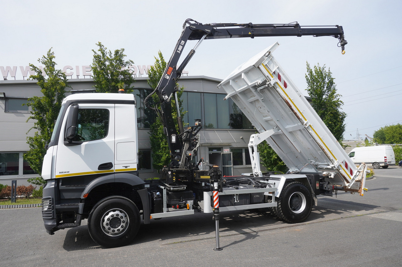 MERCEDES-BENZ Arocs 1833 / 87,000 km!!! / Hds HIAB X-DUO 128 B-2 / three-sided tipper - Camion benne, Camion grue: photos 4 MERCEDES-BENZ Arocs 1833 / 87,000 km!!! / Hds HIAB X-DUO 128 B-2 / three-sided tipper - Camion benne, Camion grue: photos 4