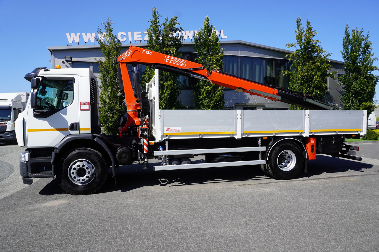 RENAULT C280 DTI 8 / FASSI crane 5.6 T / range 8 m / Flatbed 15 EPAL - Camion plateau, Camion grue: photos 4 RENAULT C280 DTI 8 / FASSI crane 5.6 T / range 8 m / Flatbed 15 EPAL - Camion plateau, Camion grue: photos 4