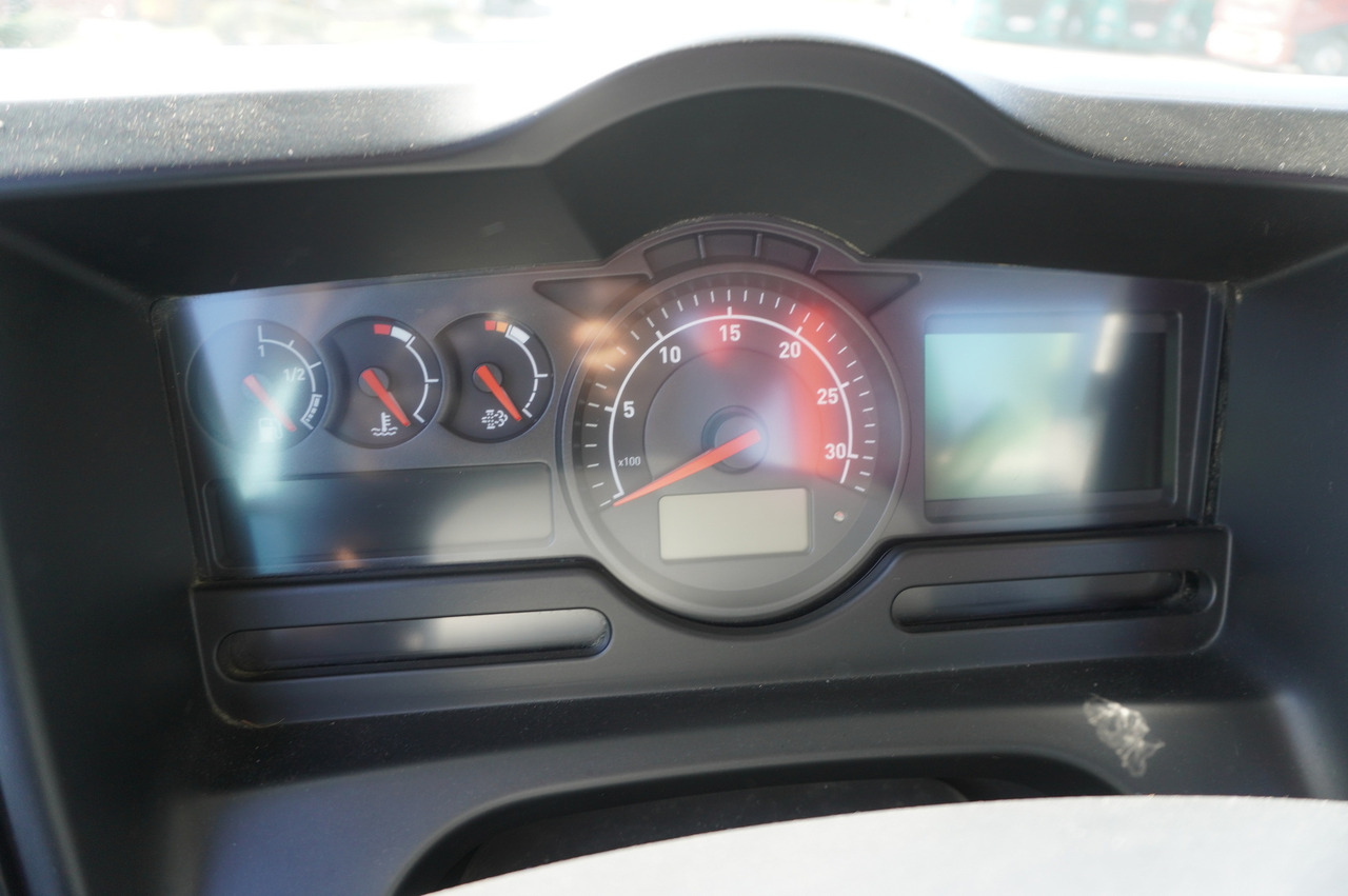 RENAULT C320 P 4x2 / FASSI crane 6.2 T / range 10 m / Flatbed 15 EPAL / 50 tho. km! en crédit-bail RENAULT C320 P 4x2 / FASSI crane 6.2 T / range 10 m / Flatbed 15 EPAL / 50 tho. km!: photos 16 RENAULT C320 P 4x2 / FASSI crane 6.2 T / range 10 m / Flatbed 15 EPAL / 50 tho. km! en crédit-bail RENAULT C320 P 4x2 / FASSI crane 6.2 T / range 10 m / Flatbed 15 EPAL / 50 tho. km!: photos 16