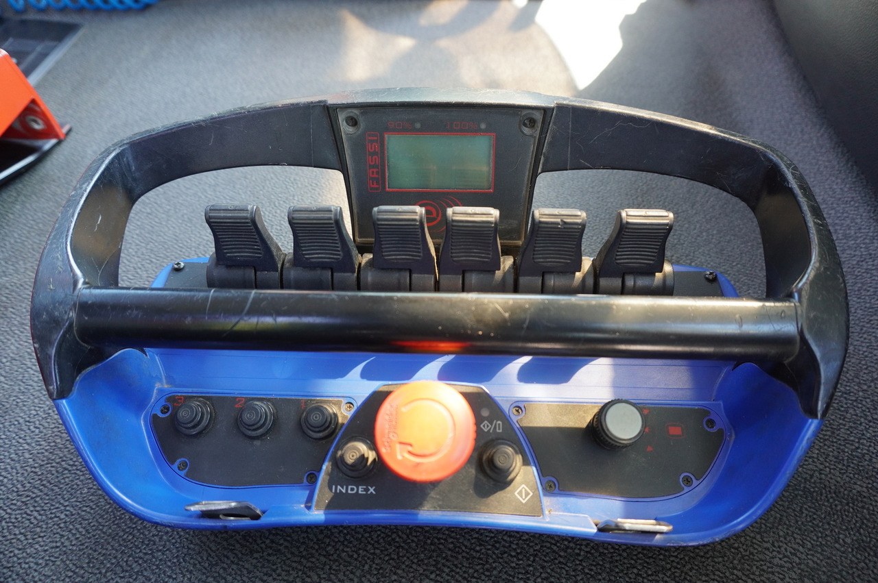 RENAULT C320 P 4x2 / FASSI crane 6.2 T / range 10 m / Flatbed 15 EPAL / 50 tho. km! en crédit-bail RENAULT C320 P 4x2 / FASSI crane 6.2 T / range 10 m / Flatbed 15 EPAL / 50 tho. km!: photos 9 RENAULT C320 P 4x2 / FASSI crane 6.2 T / range 10 m / Flatbed 15 EPAL / 50 tho. km! en crédit-bail RENAULT C320 P 4x2 / FASSI crane 6.2 T / range 10 m / Flatbed 15 EPAL / 50 tho. km!: photos 9