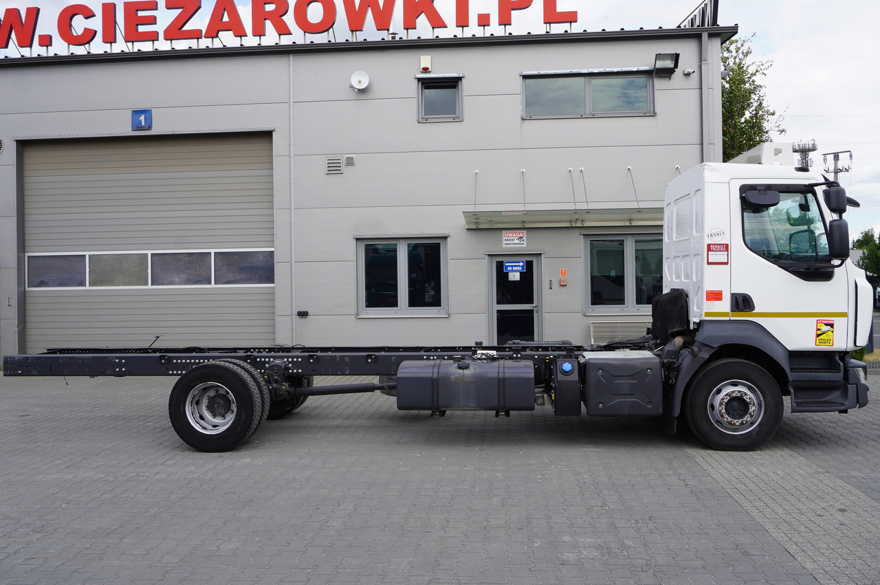 RENAULT D16 / Chassis 7.1 m / Differential lock - Camion porte-conteneur/ Caisse mobile: photos 2 RENAULT D16 / Chassis 7.1 m / Differential lock - Camion porte-conteneur/ Caisse mobile: photos 2